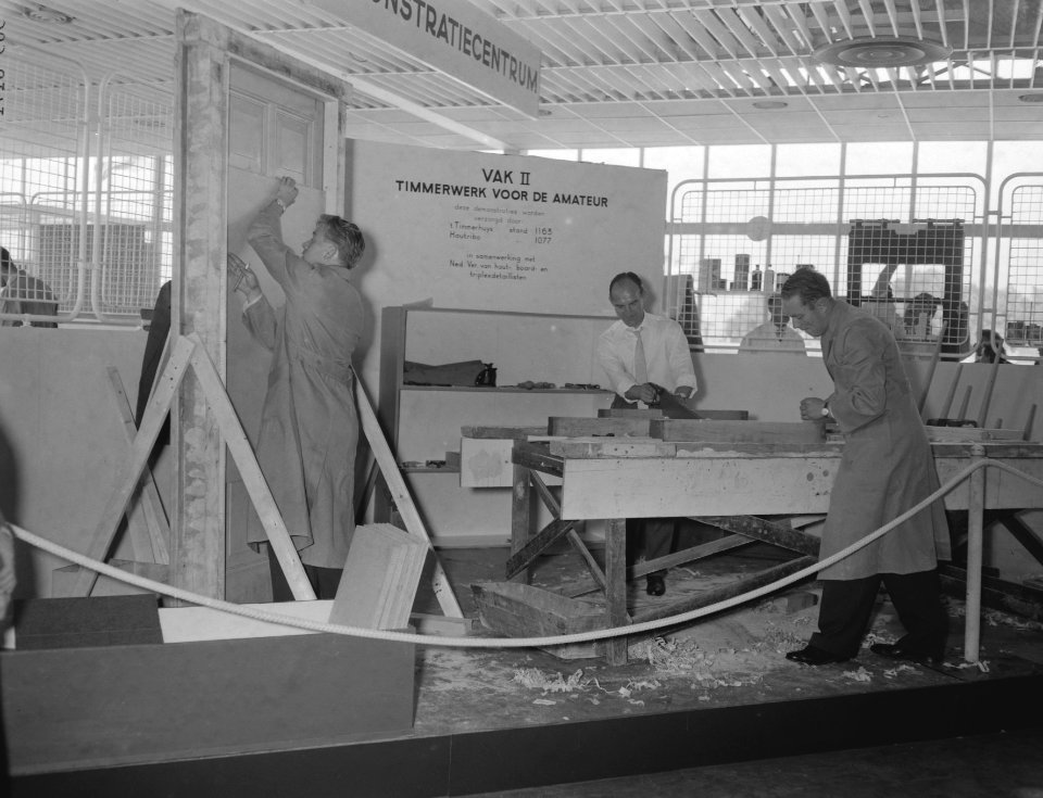 Opening in de Jubileumhal op het jaarbeursterrein van de tentoonstelling Doe he, Bestanddeelnr 909-8171
