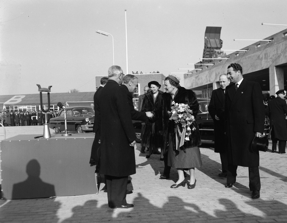 Opening Julianahal Jaarbeurs door Hare Majesteit de Koningin, Bestanddeelnr 907-6404