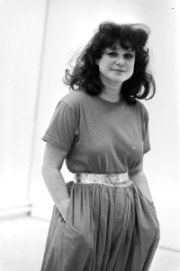 Opdracht Tubantia, Jacqueline de Jong, schilderes, Bestanddeelnr 932-2533