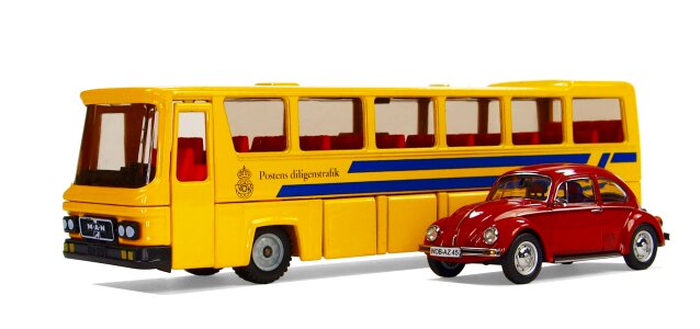 Modelling models buses photo