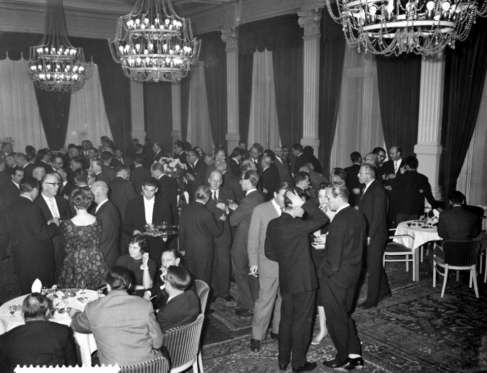 Opdrachten Revue der Reclame, receptie Amstelhotel, Bestanddeelnr 910-9180