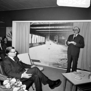 Opdracht Vaz Dias , overdracht operatiekamer in Nijmegen, Bestanddeelnr 926-3522