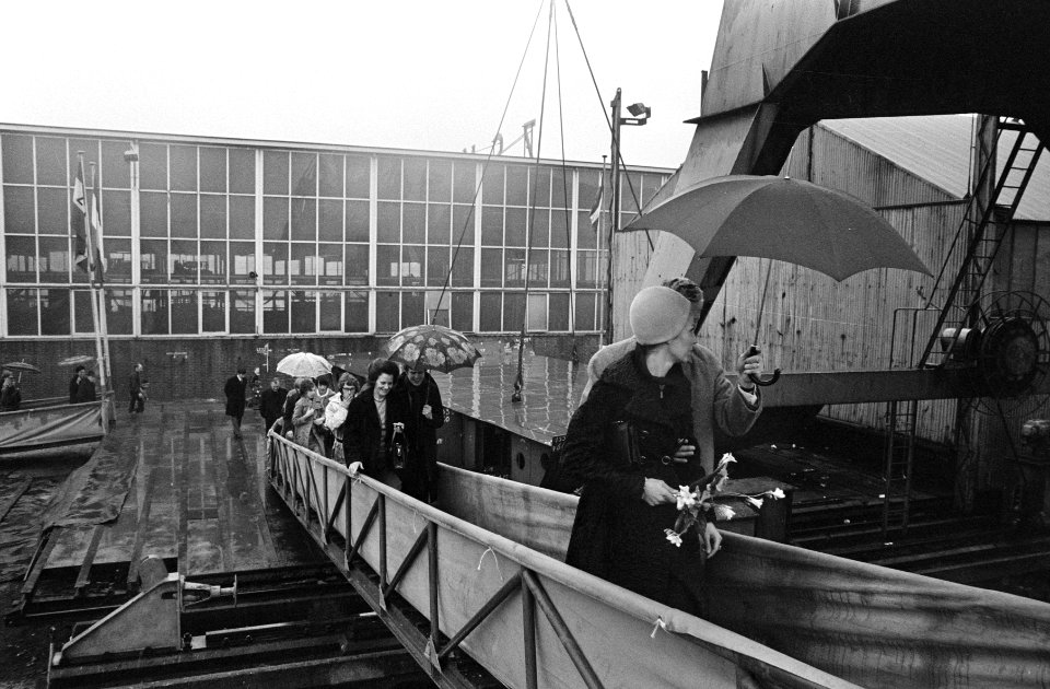 Opdracht Zaanlandse Scheepsbouw Mij tewaterlating Venti di Scirocco, Bestanddeelnr 924-2270