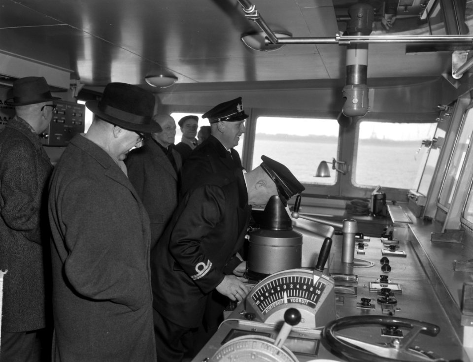 Opdracht Zaanlandse Scheepsbouw Mij de Marsdiep tijdens proefvaart, interieur, Bestanddeelnr 916-1938