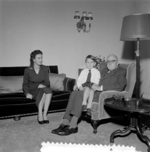 Opdrachten jongetje fam. J. A. Feeners Amsterdam, Bestanddeelnr 907-4866