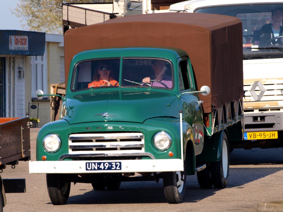 Opel 1.75T-330 (1959) licence UN-49-32 pic2