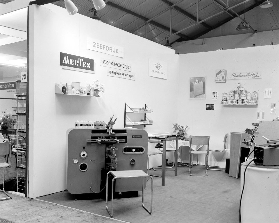 Opdrachten Macro Plastic Export Service te Dusseldorf, Bestanddeelnr 909-1362