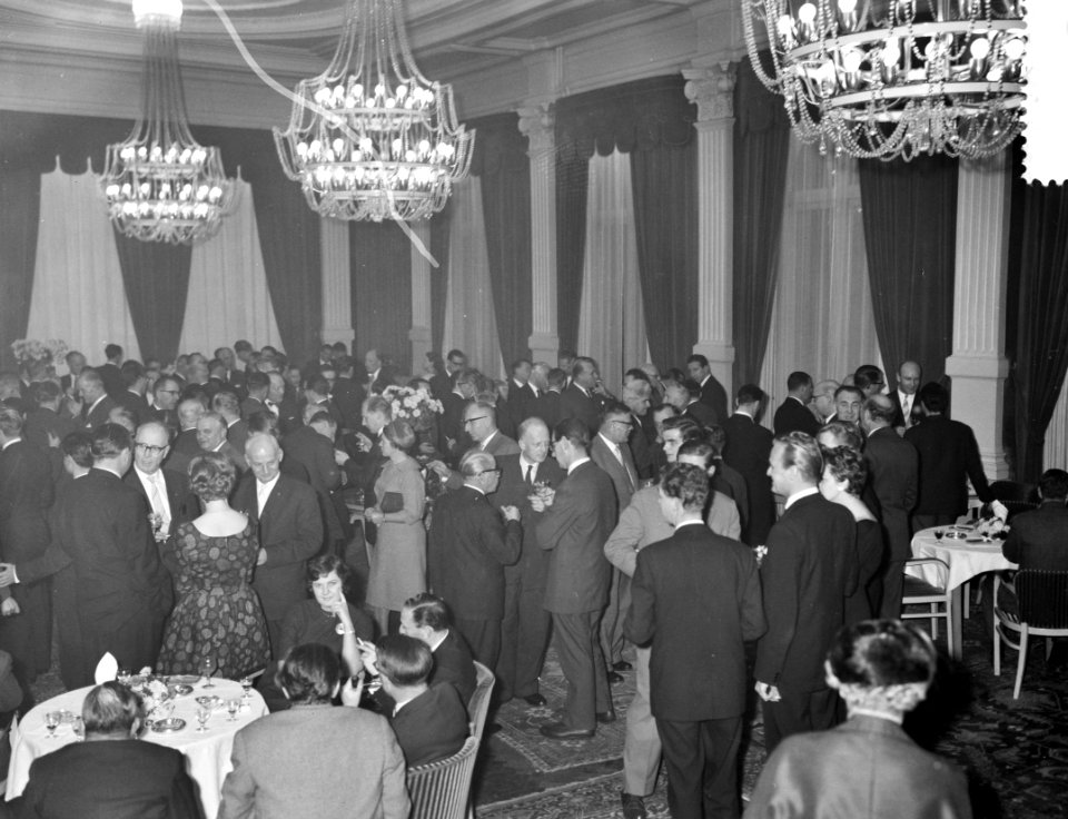 Opdrachten Revue der Reclame, receptie Amstelhotel, Bestanddeelnr 910-9171