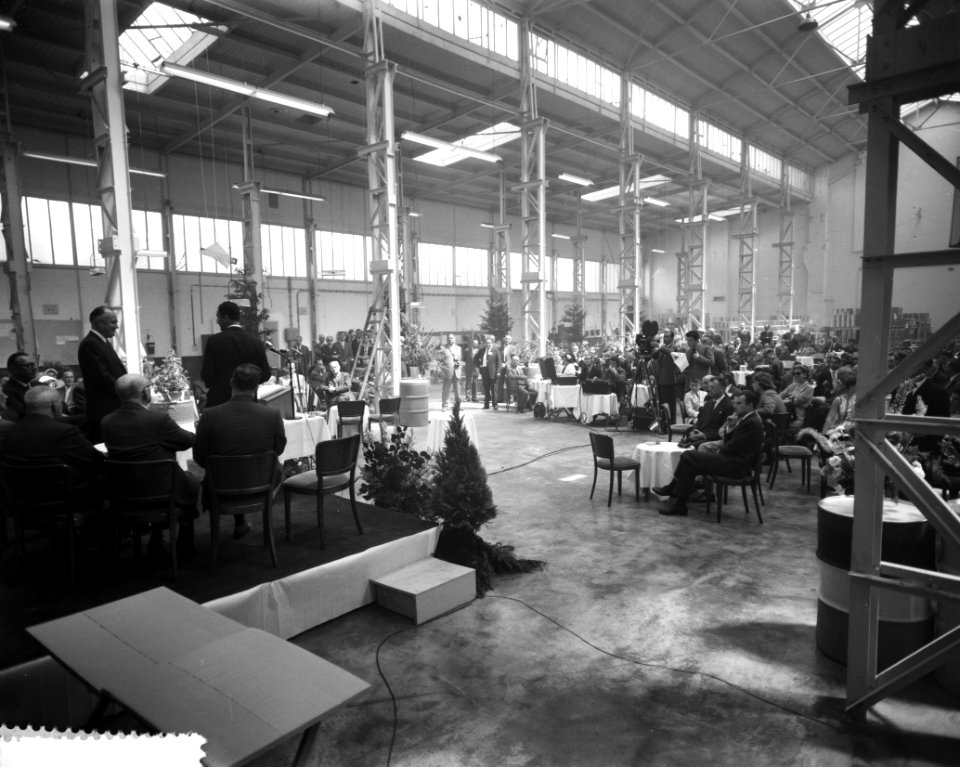 Opening fabriek Rustoleum te Haarlem, Bestanddeelnr 911-3521