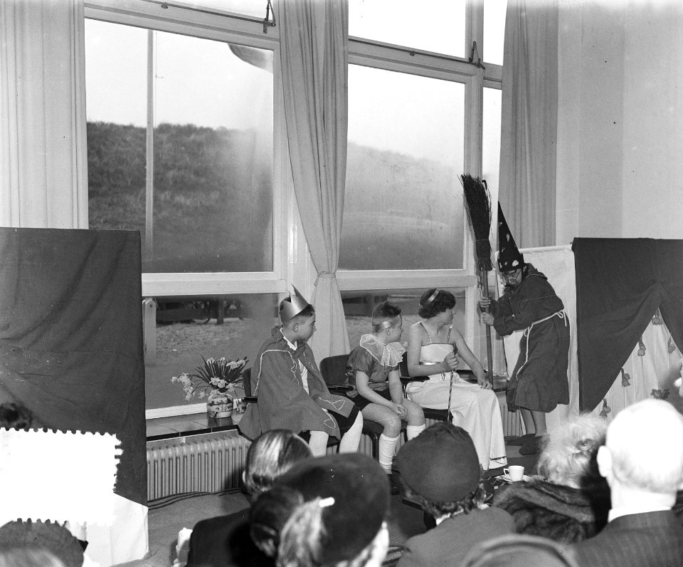 Opening Emma K. Sanatorium , Wijk aan Zee, Bestanddeelnr 906-3074