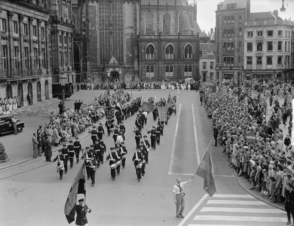 Opening Amsterdamse sportweek Defile op de Dam, Bestanddeelnr 904-6458