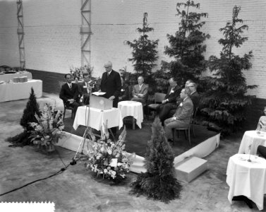 Opening fabriek Rustoleum te Haarlem, Bestanddeelnr 911-3522