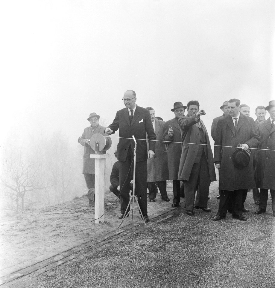 Opening E 36 door ir. Maris, Bestanddeelnr 912-1964