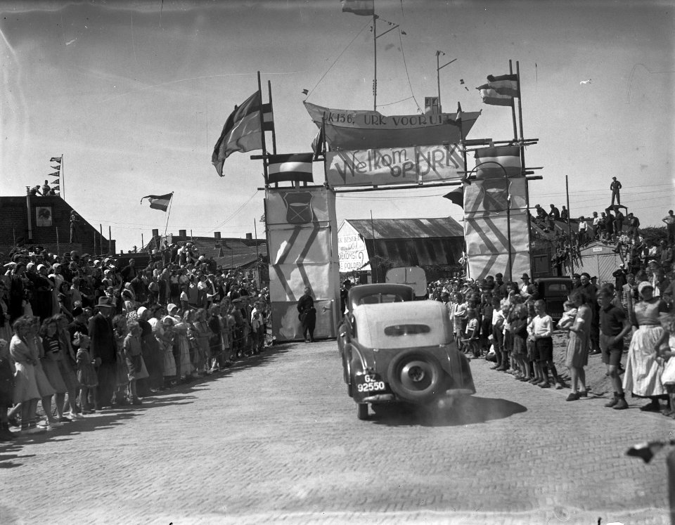 Opening autoweg naar Urk. Erepoort, Bestanddeelnr 902-7553