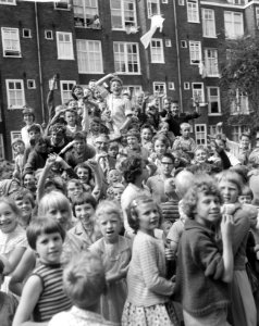 Opening 250ste kinderspeelplaats in Amsterdam aan de Eerste Leeghwaterstraat Ki, Bestanddeelnr 912-6627
