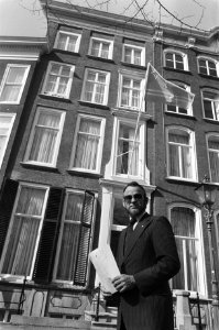 Opening Aruba Huis in Den Haag . Politieke leider Betico Croes voor het Aruba, Bestanddeelnr 932-0690