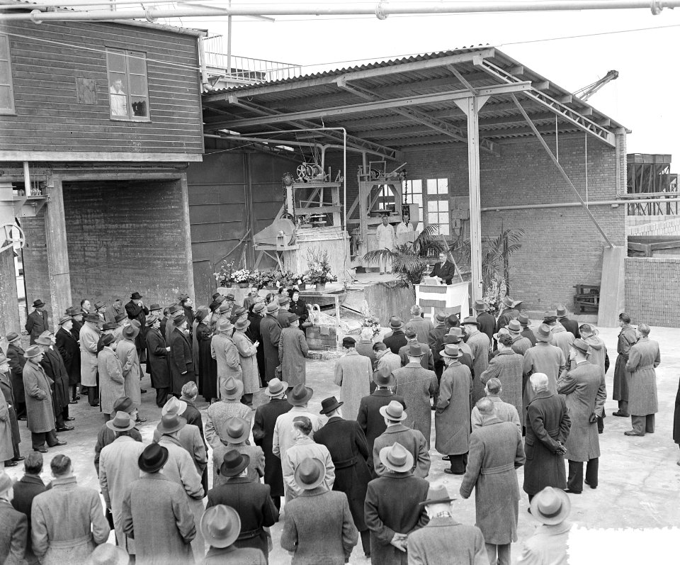 Opening door burgemeester dAilly Eerste Amsterdam Kalkmortelfabriek, Bestanddeelnr 906-3424