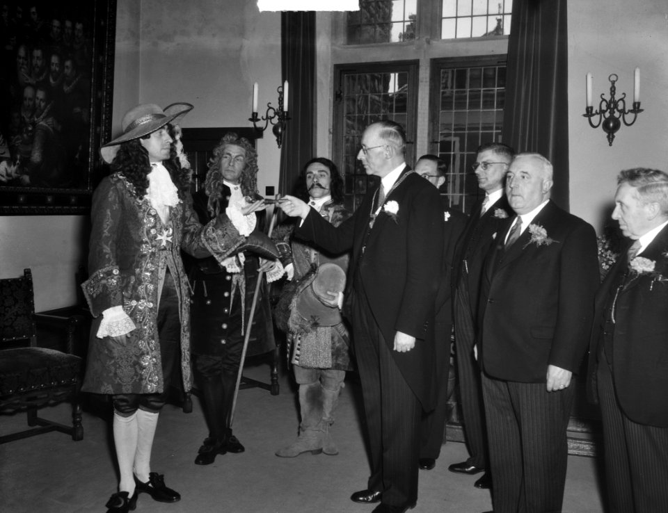 Opening Fleur en Interieur te Delft door Koning Stadhouder Willem III, Bestanddeelnr 904-5413
