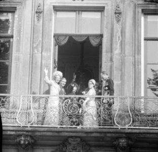 Opening der Staten-Generaal, op balkon Lange Voorhout, Bestanddeelnr 918-2106