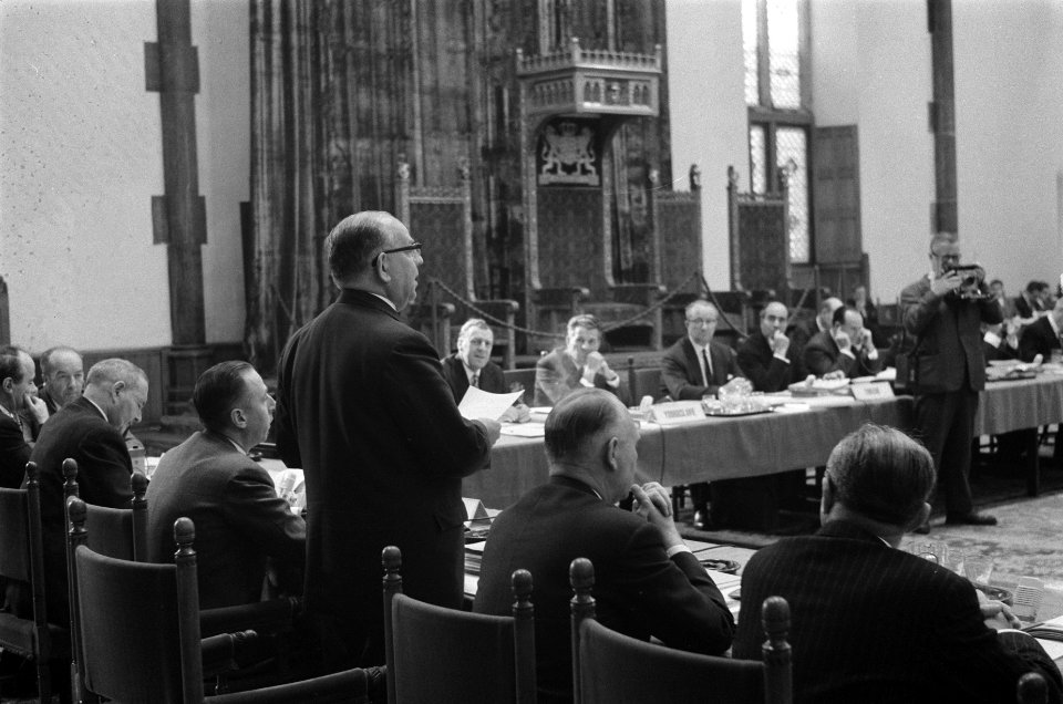 Opening conferentie van Ministers van Verkeer in de Ridderzaal in Den Haag, Bestanddeelnr 911-6478