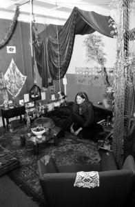Opdracht Volkskrant leef- en wooncommune in Rosemarijnsteeg 5 , Amsterdam, inte, Bestanddeelnr 924-2088