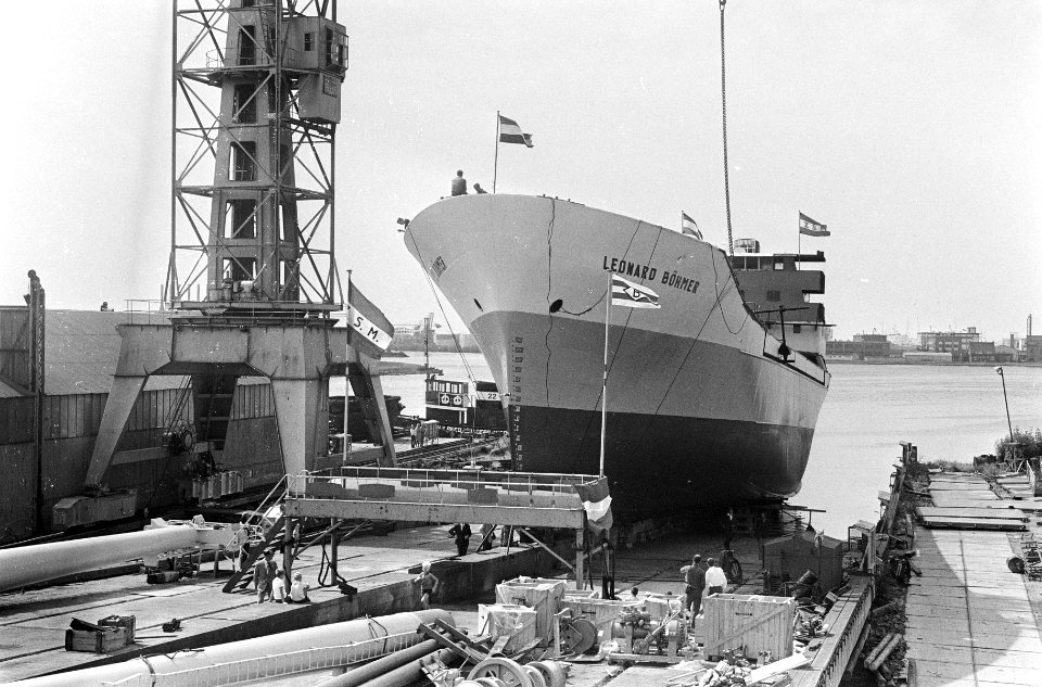 Opdracht Zaandlandse Scheepsbouwmaatschappij. Tewaterlating Leonard Bohmer, Bestanddeelnr 920-5323