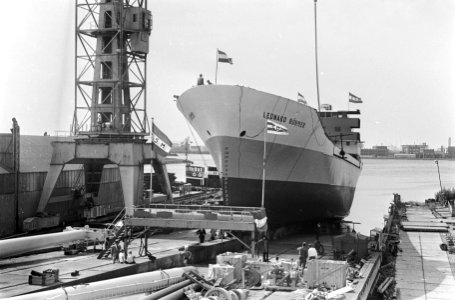 Opdracht Zaandlandse Scheepsbouwmaatschappij. Tewaterlating Leonard Bohmer, Bestanddeelnr 920-5323