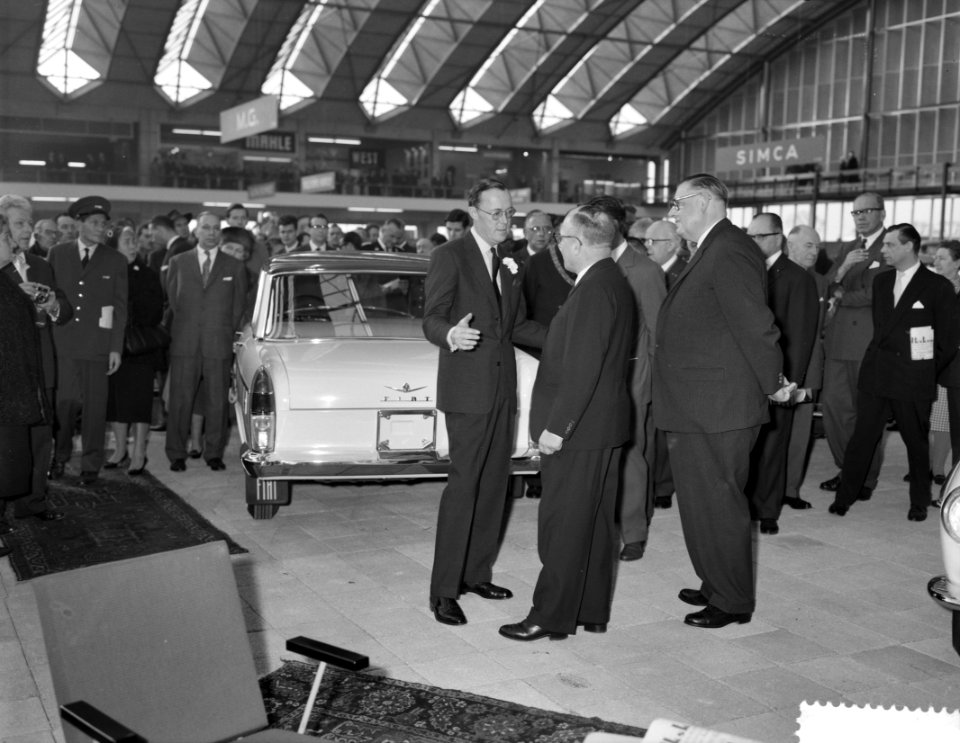 Opening autotentoonstelling in de nieuwe RAI door Prins Bernhard , Prins Bernhar, Bestanddeelnr 912-0453