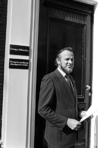 Opening Aruba Huis in Den Haag . Politieke leider Betico Croes voor het Aruba, Bestanddeelnr 932-0692