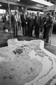 Opening Aquatech 1980 in RAI te Amsterdam door Minister Ginjaar . De minister o…, Bestanddeelnr 931-0355