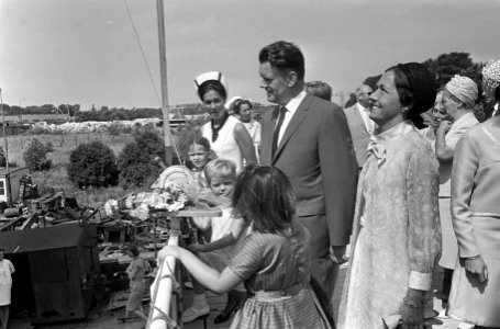 Opdracht Zaandlandse Scheepsbouwmaatschappij. Tewaterlating Leonard Bohmer, Bestanddeelnr 920-5314