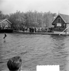 Opening centrum afdeling Watersport van de Personeelsvereniging van het minister, Bestanddeelnr 904-5688