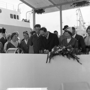 Opening 200000 ton metende dok bij Verolme (Rozenburg) (korte reportage), Bestanddeelnr 913-9202