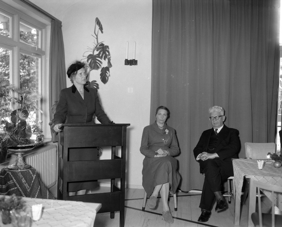 Opening bejaardenhuis Spathodea Zeist door minister mej Klompé, Bestanddeelnr 908-6343