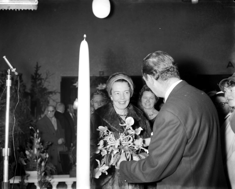 Opening bloemententoonstelling Amstelflora in het Centraal Theater, Bestanddeelnr 910-8679