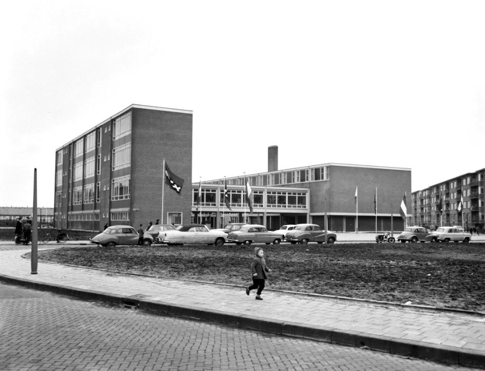 Opening Daniel Goedkoopschool in Bosch en Lommerkwartier , exterieur van de D, Bestanddeelnr 911-0007