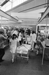 Opening Boekenmarkt in RAI, Amsterdam, Bestanddeelnr 923-9508