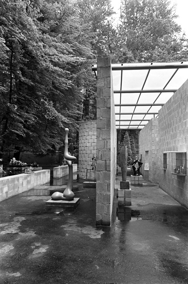 Opening beeldententoonstelling in park Sonsbeek te Arnhem, Bestanddeelnr 919-1974