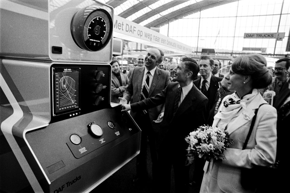 Opening Bedrijfsauto RAI 1980 door premier van Agt en staatssecr Smit Kroes bi, Bestanddeelnr 930-6600