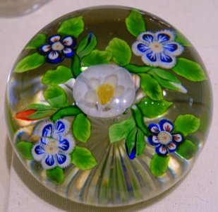 Paperweight by Cristallerie de Baccarat, France, c. 1850, glass - Currier Museum of Art - Manchester, NH - DSC07818