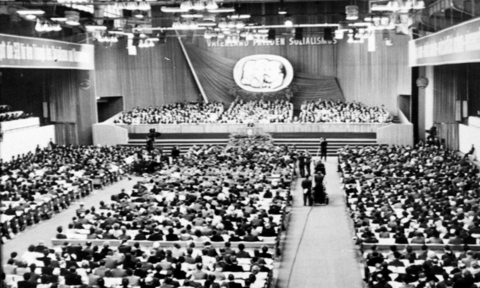 Partijcongres SED. Overzicht Congres, Bestanddeelnr 914-7146 (cropped)