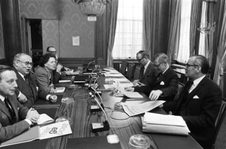 Partijen rond de tafel, Bestanddeelnr 924-3801