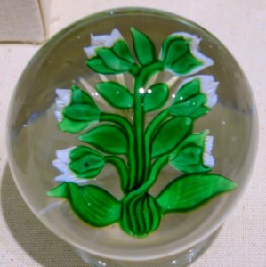 Paperweight by Cristallerie de Baccarat, France, c. 1850, glass - Currier Museum of Art - Manchester, NH - DSC07820