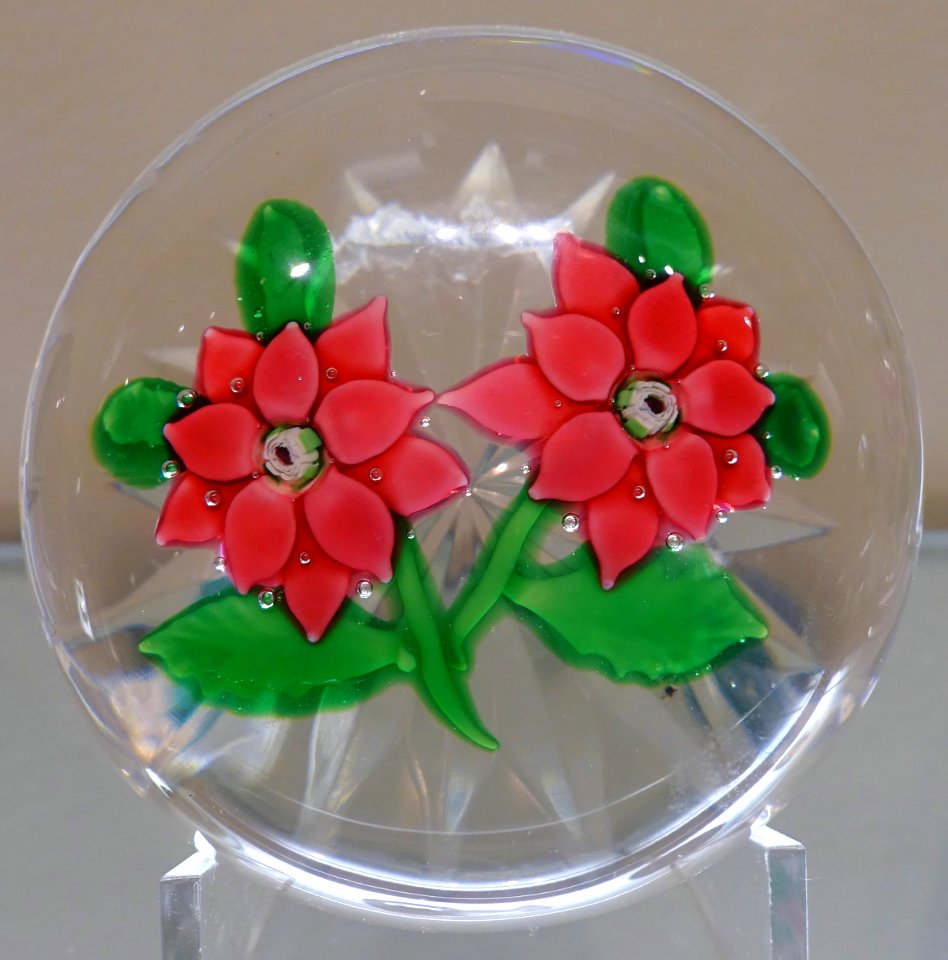 Paperweight by Boston and Sandwich Glass Company, Sandwich MA, c. 1850, glass - Currier Museum of Art - Manchester, NH - DSC08057