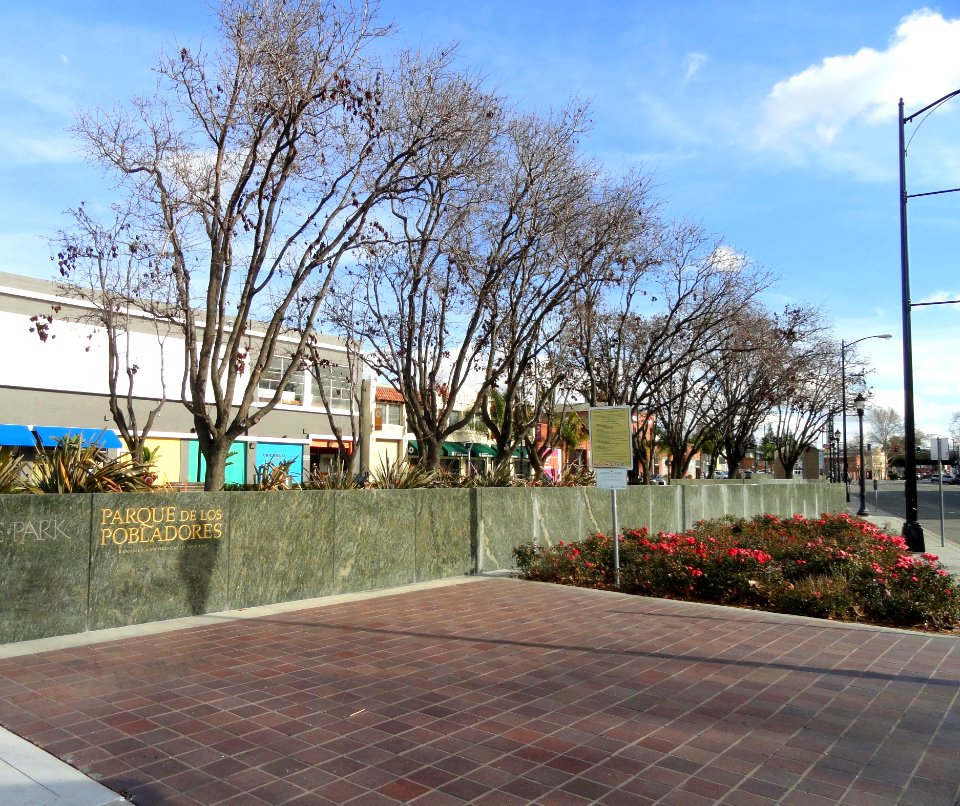 Parque De Los Pobladores - San Jose, CA - DSC03662 (cropped)