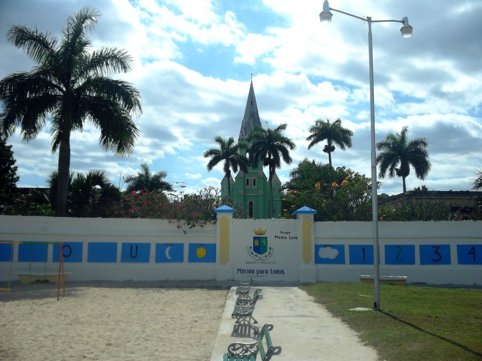 Parque de la Media Luna, Mérida, Yucatán (01)