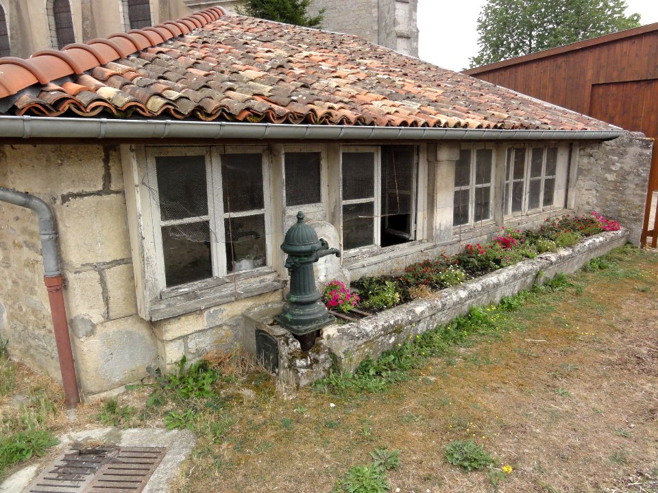 Parois (Clermont-en-Argonne, Meuse) lavoir