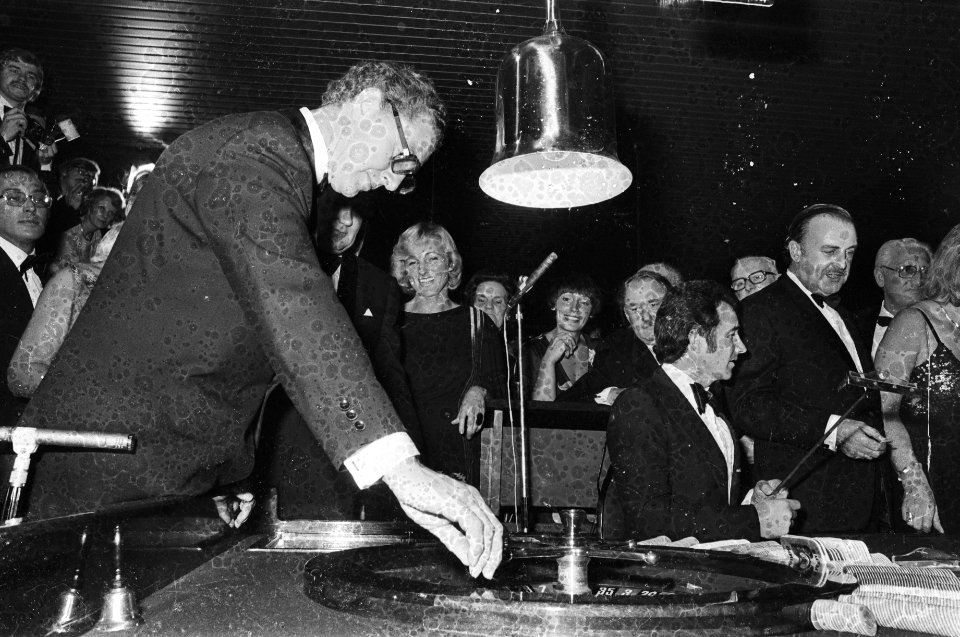 Opening Casino Zandvoort overzicht van het casino in bedrijf, Bestanddeelnr 928-8115