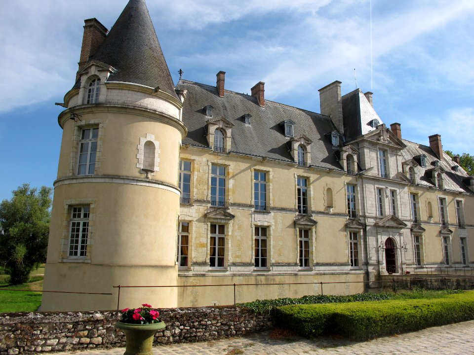 Partie du Château d'Augerville - 2