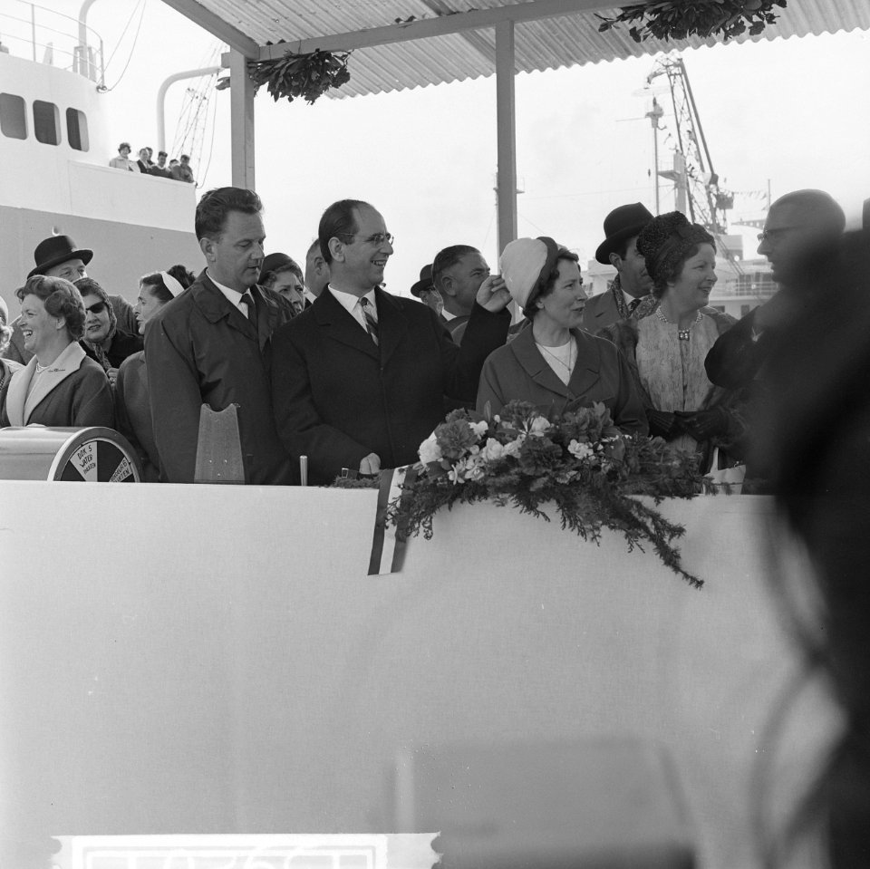 Opening 200000 ton metende dok bij Verolme (Rozenburg) (korte reportage), Bestanddeelnr 913-9201